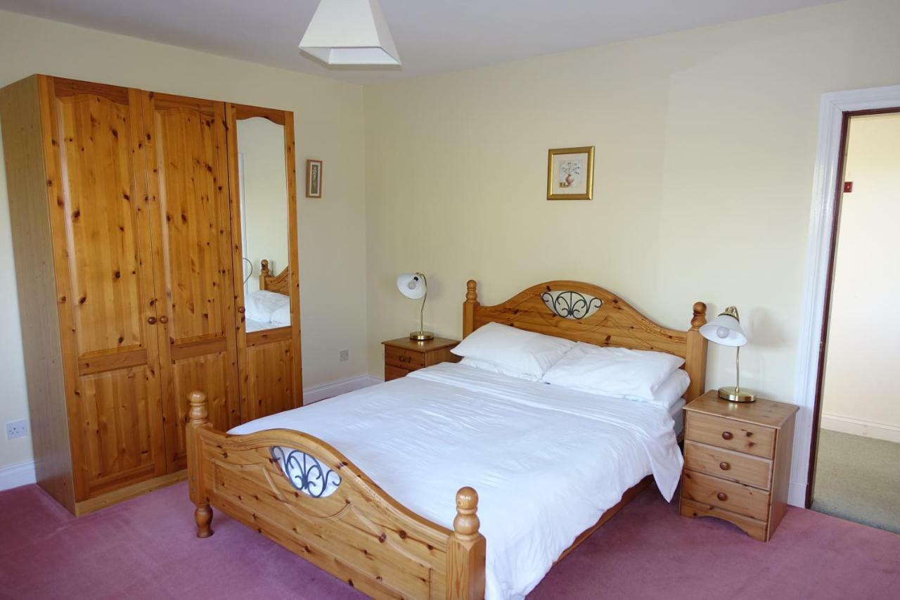 Tyddyn Crwn Country-House Apartments Beaumaris Exteriör bild