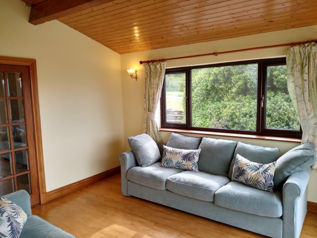 Tyddyn Crwn Country-House Apartments Beaumaris Exteriör bild
